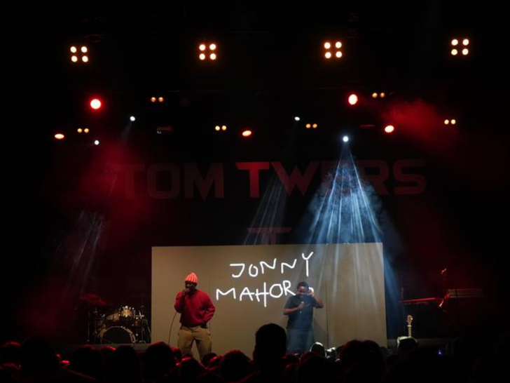 jonny-mahoro_c_01