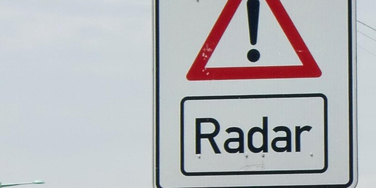Blitzerstudie: Augsburg stellt weniger Radarfallen auf als andere Städte