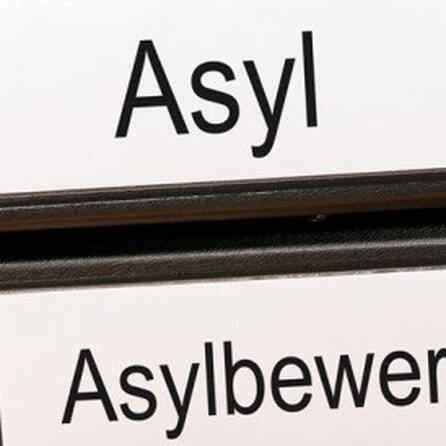 Protestaktion vor Asylunterkunft in Peutenhausen