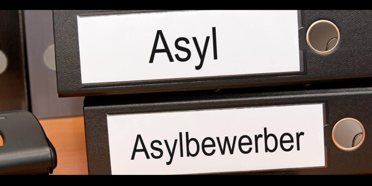 Protestaktion vor Asylunterkunft in Peutenhausen