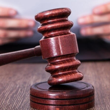 Urteil im Mordprozess - Lebenslange Haft für zwei Brüder für Mord an Schwester