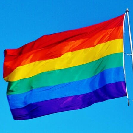 AWO Schwaben zertifiziert Seniorenheime als "queer-freundliche" Einrichtungen mit Siegel