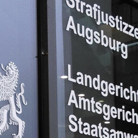 Sexueller Missbrauch von Kindern - Jugendlicher in Augsburg angeklagt