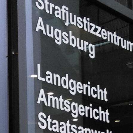 Falsche Krankenschwester wegen versuchter Tötung in Augsburg vor Gericht