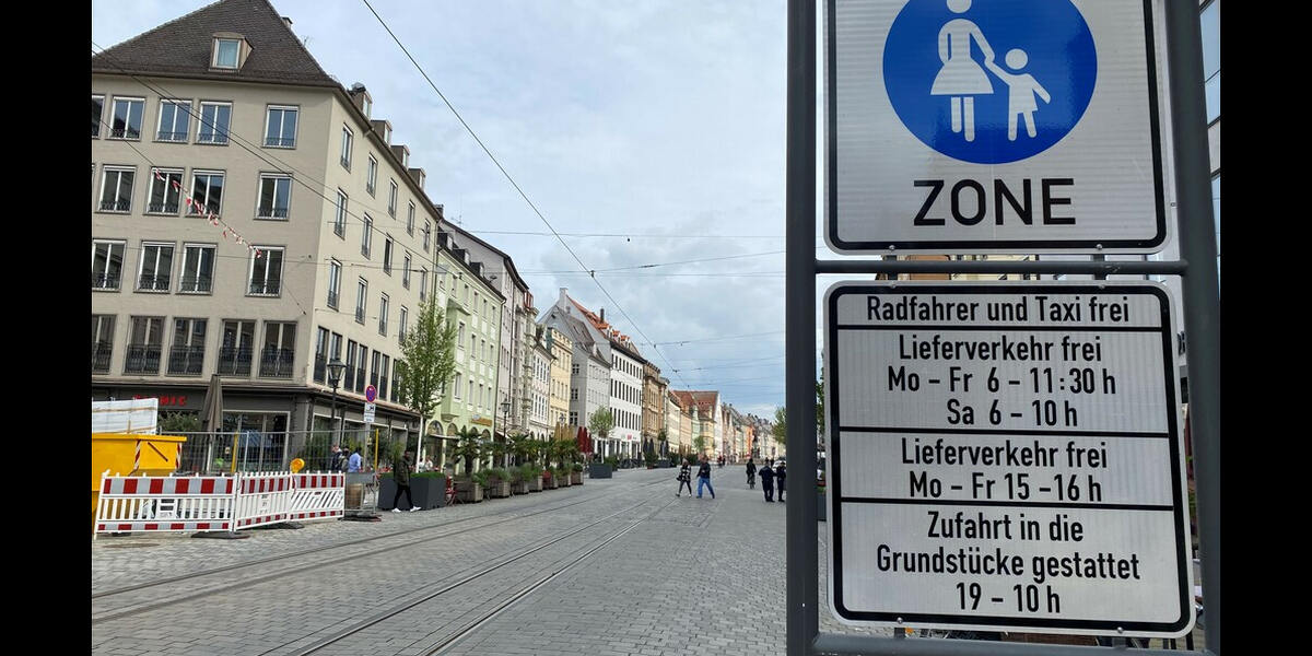 Maxstraße in Augsburg wieder ohne Fußgängerzone