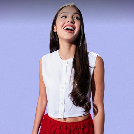 Zur Schule mit Olivia Rodrigo
