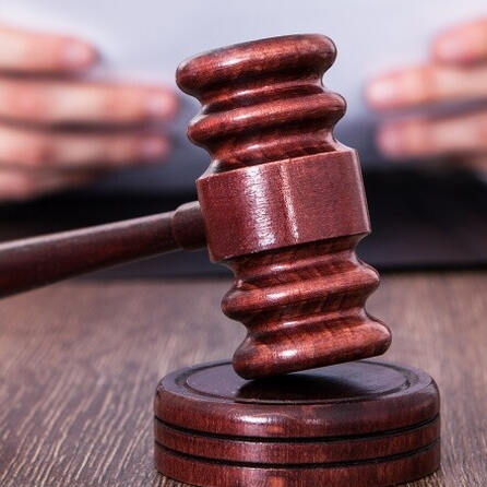 Urteil in Augsburg: Gefängnisstrafe für pädophilen Mann - Er besaß über 86.000 Datein