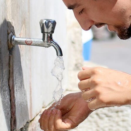 90 Euro jährlich mehr für eine Familie - Aichach erhöht ab 2024 die Wasserkosten