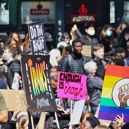 Demos gegen Rechts und Co: Auch im Großraum Augsburg gibt es am Samstag Kundgebungen