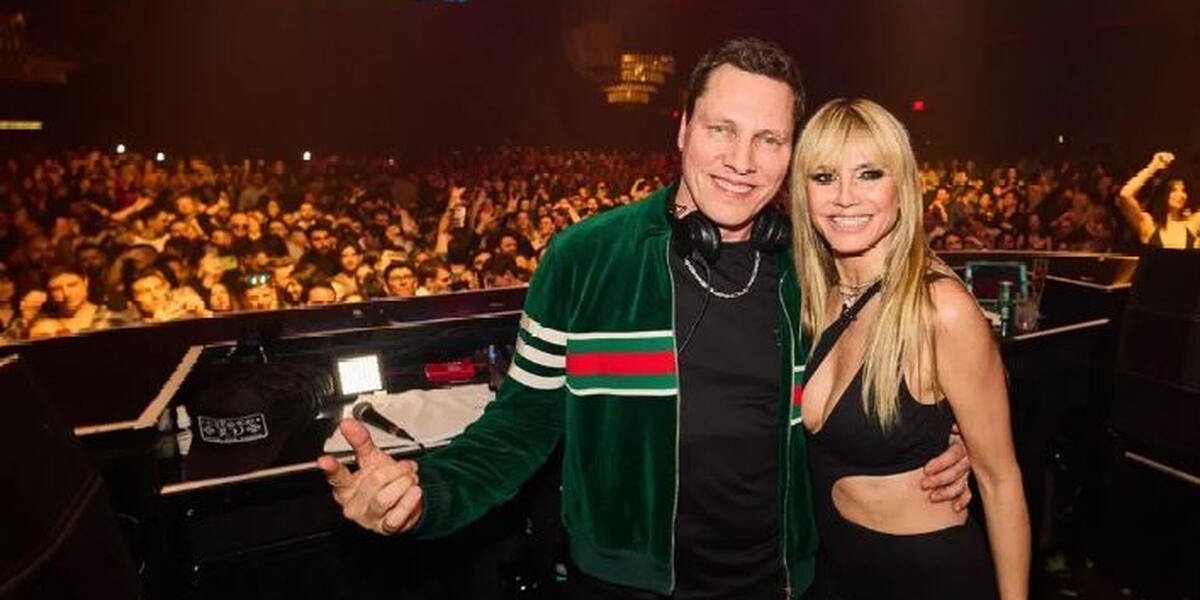 Heidi Klum singt "Sunglasses At Night" Radio Fantasy Wir spielen