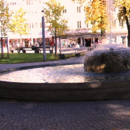 Augsburg: Schwerer Zusammenprall zwischen Radfahrer und Fußgänger