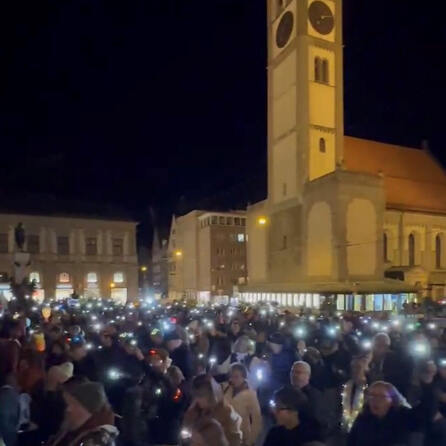 Berührende Atmosphäre in Augsburg - Gegen Rassismus demonstrierten 7.500 Menschen  