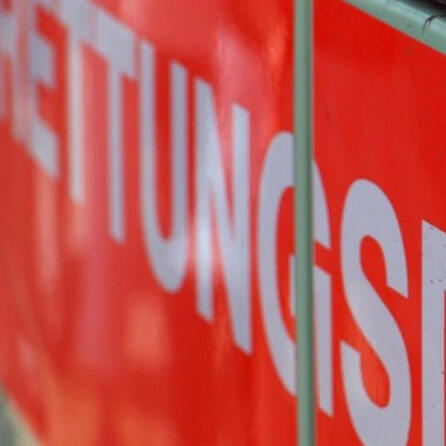 A8 bei Augsburg: Autofahrer rettet LKW-Fahrer das leben