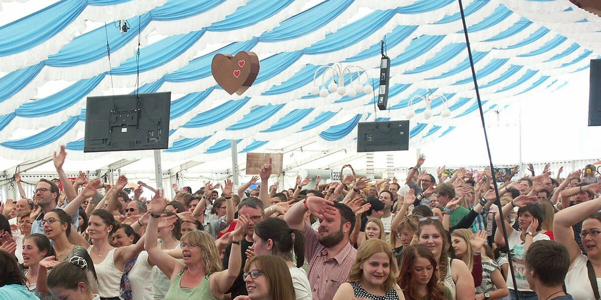 Absage an Augsburg: Lechhauser Kirchweih im Oktober ohne Bierzelt?