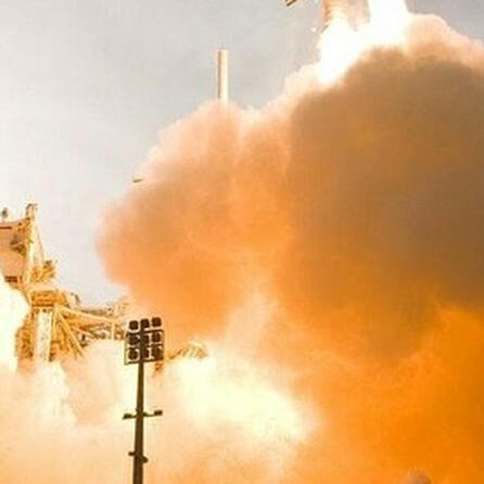 Ariane 6 im All mit Teilen aus Augsburg