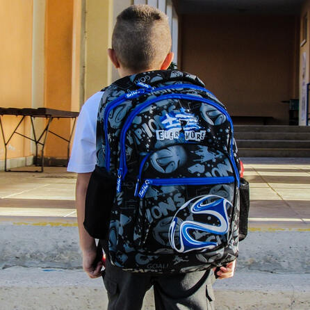 Gebrauchte Schulranzen für bedürftige Kinder - Lechwerke Augsburg sammeln wieder für den Schulbeginn