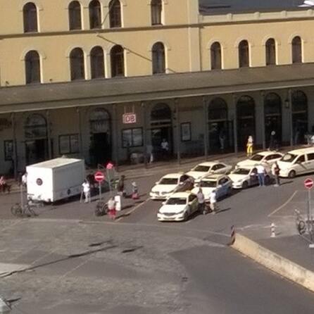 Hauptbahnhof Augsburg: Mann ins Gleis gestoßen
