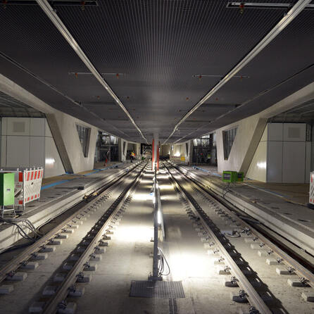 Inbetriebnahme des Straßenbahnanschlusses im Hauptbahnhof Augsburg voraussichtlich erst in zweieinhalb Jahren