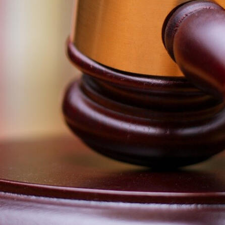 Augsburg: Mehrere Jahre Gefängnis und Entzugsanstalt für Frau, die wahllos einen Menschen töten wollte