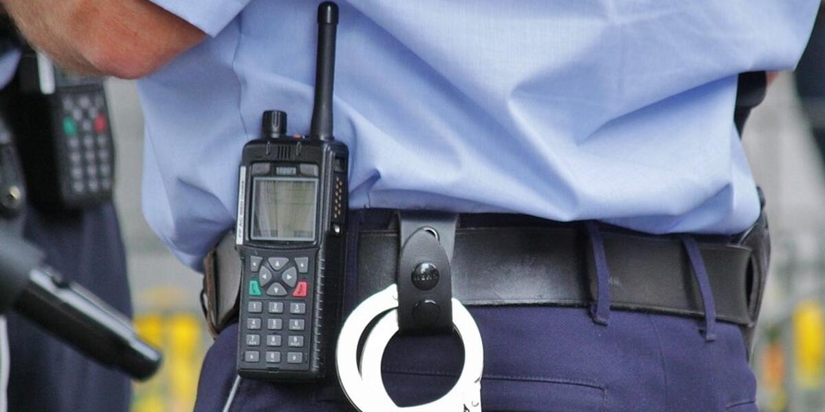 ...wenn die Polizei Kinder zum Weinen bringt...