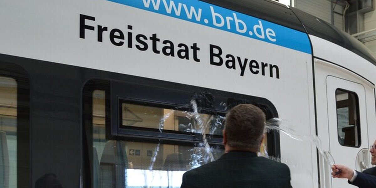 Zwischen Augsburg und Füssen: Der Wasserstoffzug fährt