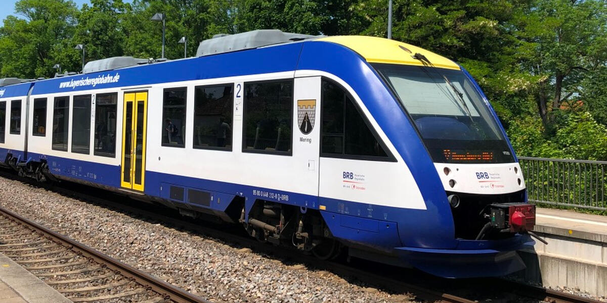Zugevakuierung an der Bahnhaltestelle Augsburg-Messe