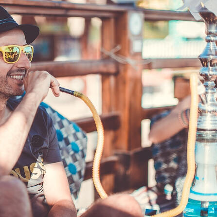 Hauptzollamt Augsburg warnt: Shisha-Tabak darf nicht portionsweise verkauft werden