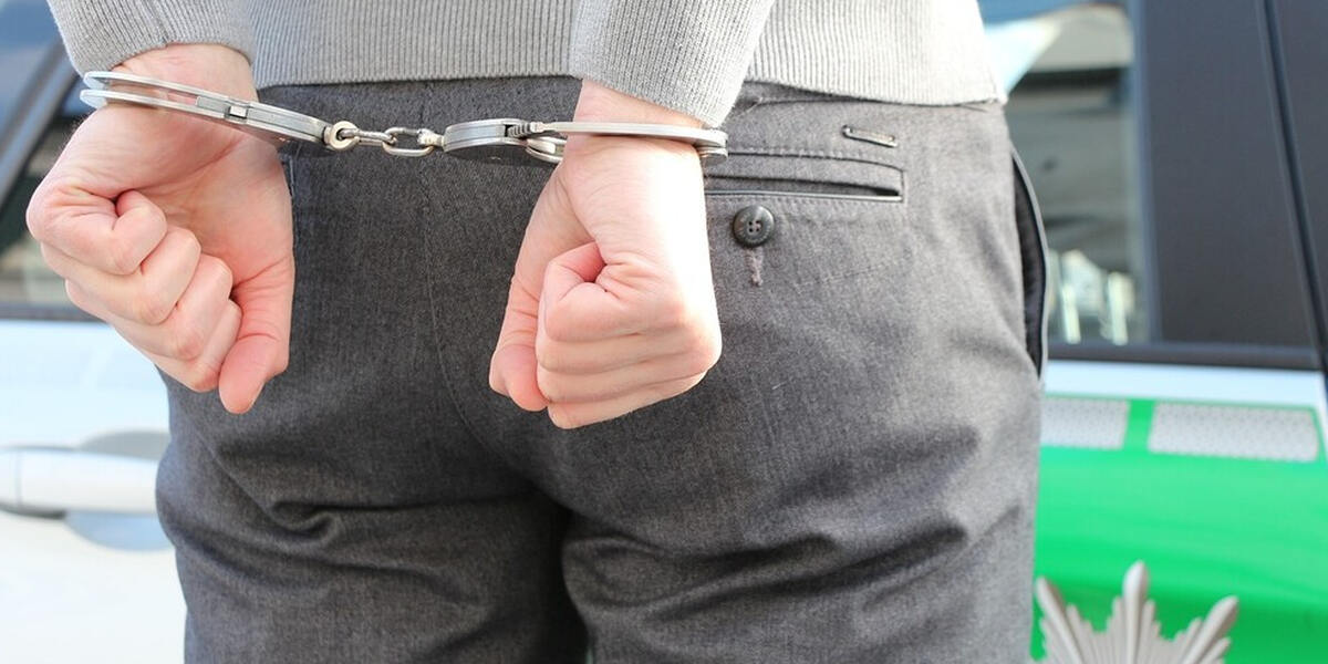 Aichach: Sprintstarke Polizei schnappt nächtliche Einbrecher