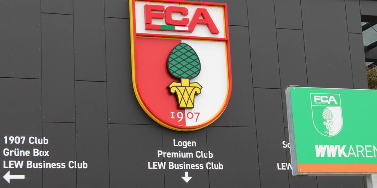 FC Augsburg: Jeffrey Gouweleeuw erfolgreich an der Hand operiert