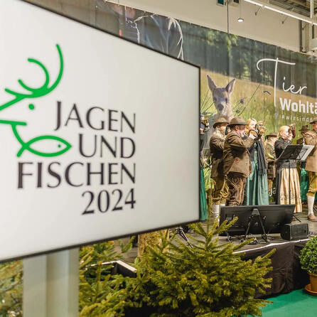 Ärger bei Augsburger Messe "Jagen und Fischen" - Gegner beschimpfen Besucher