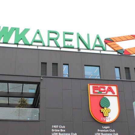 Urteil bestätigt: Drei Jahre Haft für Böllerwurf in Augsburger WWK-Arena