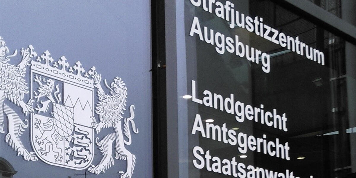 Augsburger hört Stimmen im Kopf und tötet Vater - Prozessstart heute am Landgericht