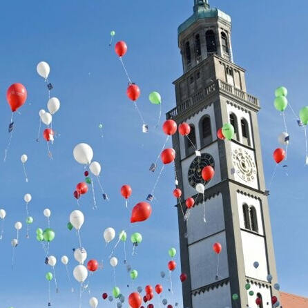 Schönheitsreparaturen fürs Augsburger Turamichele - Es geht für Jahre in die Restaurierungswerkstatt 