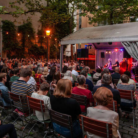 Open-Air-Kulturprogramm im Augsburger Brunnenhof - Künstler können sich jetzt anmelden!