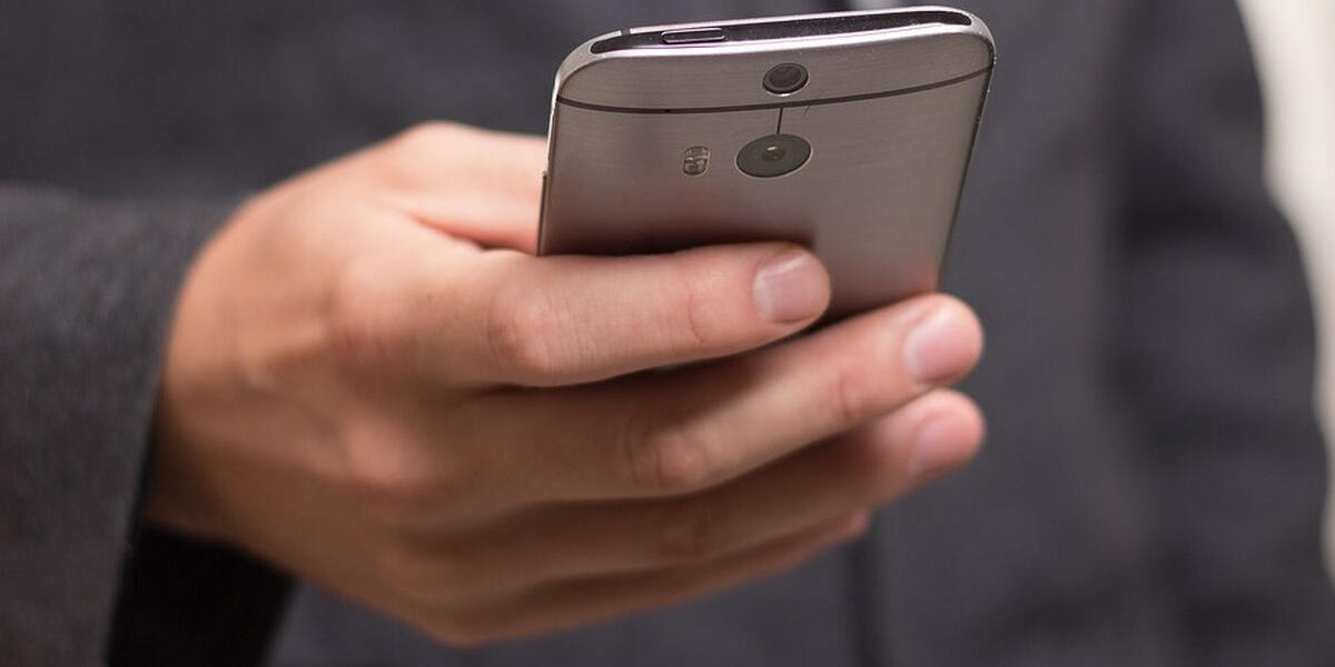 Neue Masche bei Telefonbetrug: Älteres Ehepaar aus Allmannshofen um viel Geld gebracht