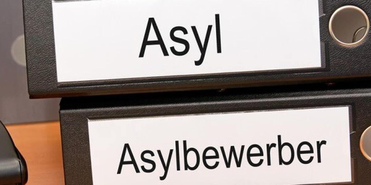 150 Asylbewerber sollen aus Augsburg raus - Trotz Ausreisepflicht gibt es Schwierigkeiten