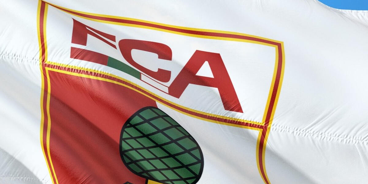 FC Augsburg: FFP2 überall im Stadion