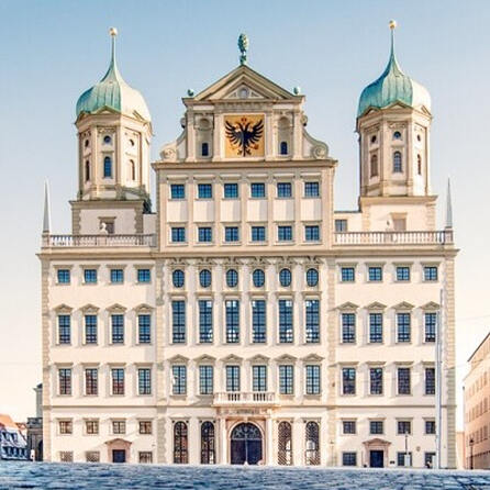 Millionen-Scheck vom Freistaat fürs Augsburger Klärwerk