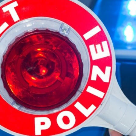 Dreister 16-Jähriger aus dem Kreis Augsburg fährt nachts unter Drogen mit Auto