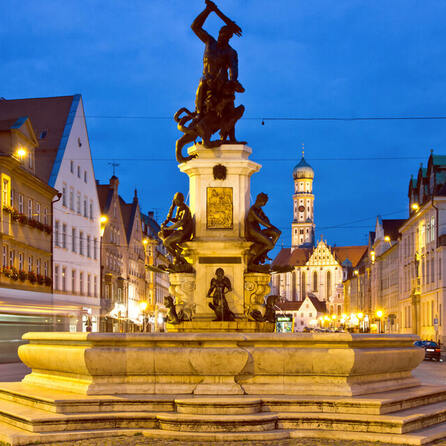 Winterkleid ade: Augsburger Brunnen werden ab heute frühlingsfit gemacht