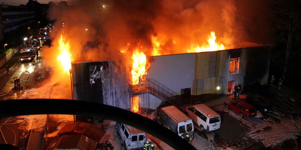 Brand in Seniorenresidenz in Altusried: Sechs Verletzte bei Großeinsatz der Feuerwehr