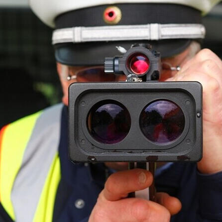 Autofahrer mit 127 km/h in Friedberg geblitzt