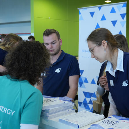 Firmenkontaktmesse Pyramid 2025: Netzwerken in Augsburgs Messehallen