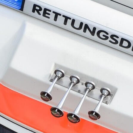 Schülerin aus Landsberg trinkt in Kaufering bis zur Bewusstlosigkeit - sie muss nach Augsburg ins Krankenhaus