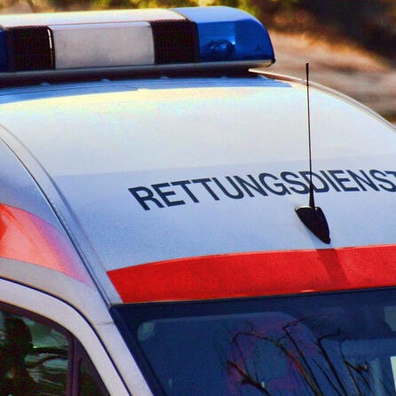 13-Jähriger in Fischach fällt beim Spielen vom Baum