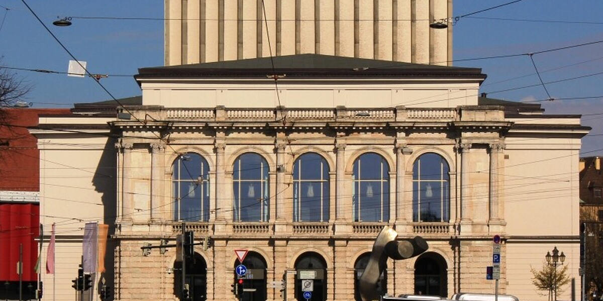 Staatstheater Augsburg verkauft seine alten Sessel