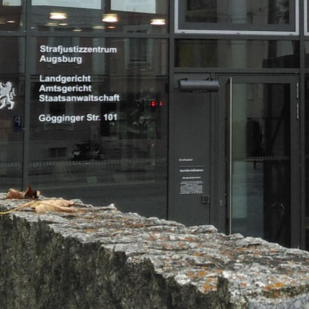 34 Jahre alte Komplizin eines Steuerhinterziehers vor Gericht in Augsburg 