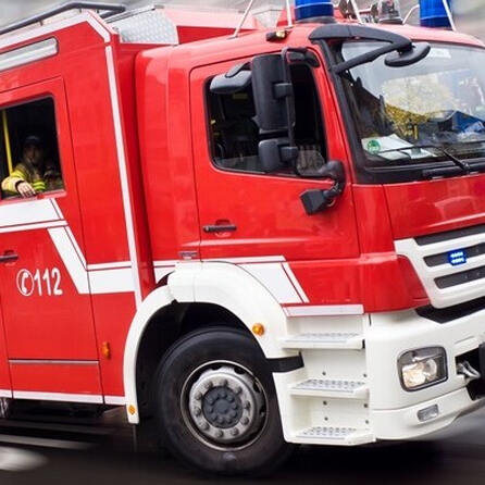 Feuer an der Paartalhalle in Kissing wegen Unkrautvernichtung