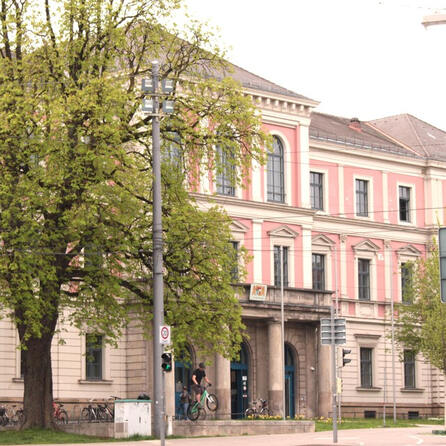 Prozess Amtsgericht Augsburg: Mann legt sich mit Ordnungsdienst an