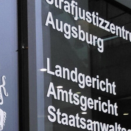 Ehepaar steht wegen Kindesmisshandlung vor Amtsgericht Augsburg